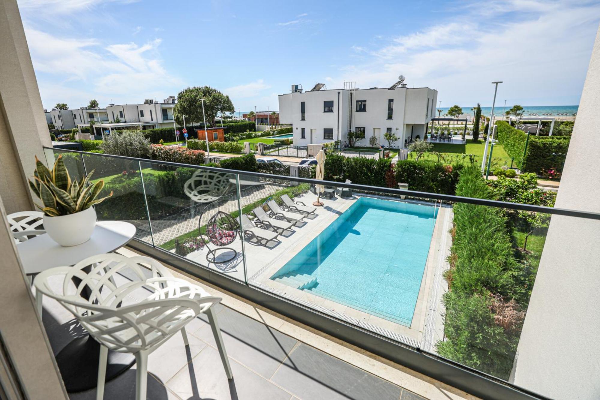 Vila 29 Valamar Durrës Buitenkant foto